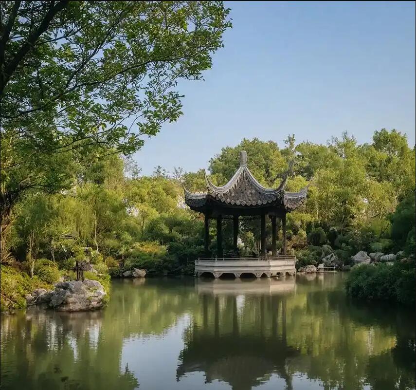 巴中夏日餐饮有限公司